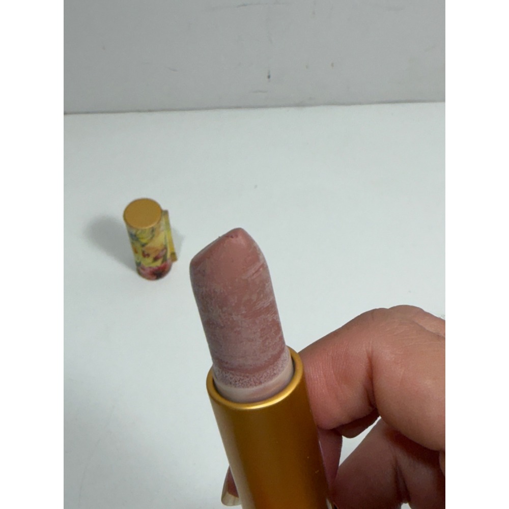 MAC Guo Pei Lustre Lipstick Zenith Nude Pink Limited Edition Floral Gold‎ Tube - Picture 6 of 7